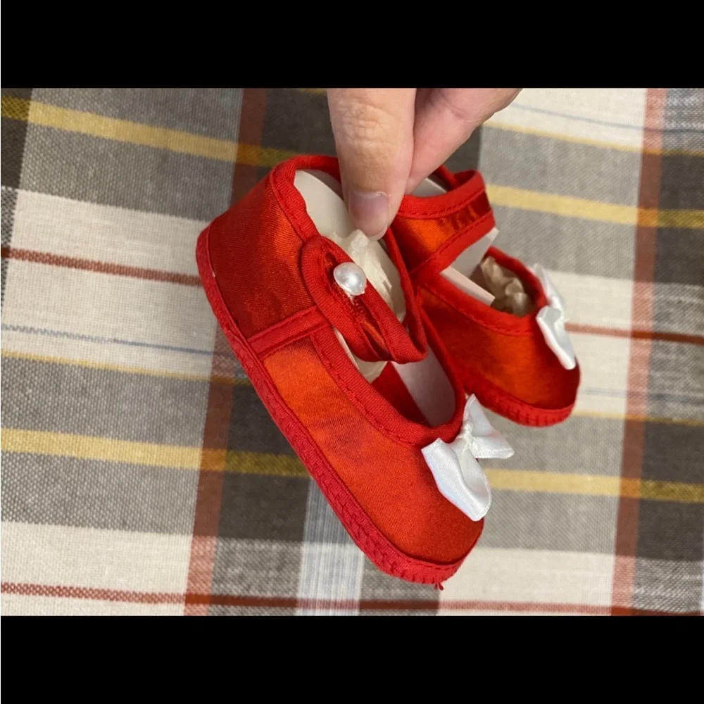 Cradle Kicks vintage red baby shoes‎